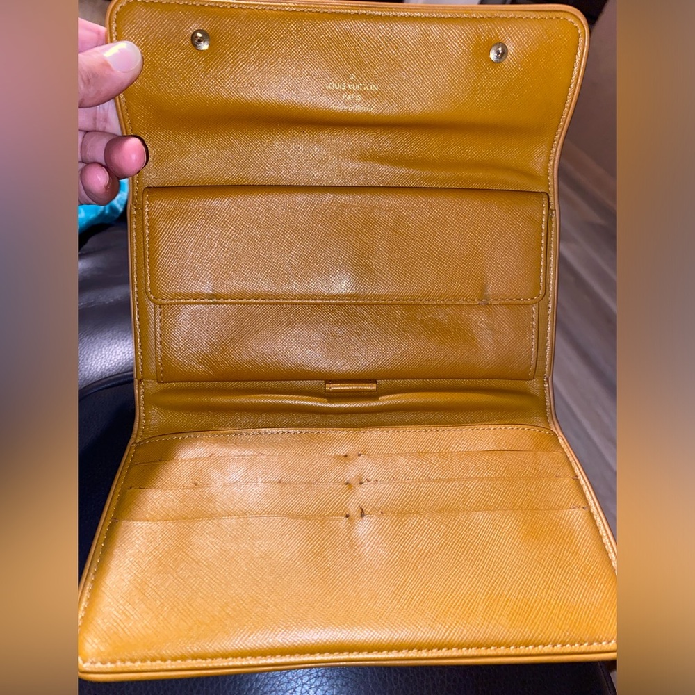 Louis Vuitton Trifold Monogram Long Wallet - Picture 14 of 14
